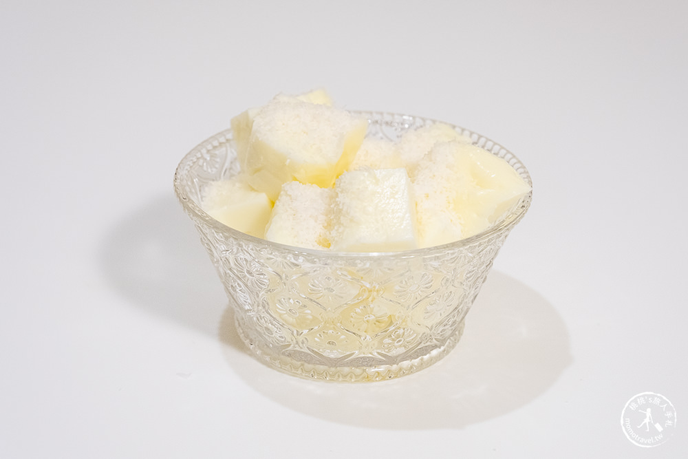 桃桃簡單料理-甜點食譜》鮮奶雪花糕(免烤箱)│在家簡單做甜點，親子甜點DIY製作教學