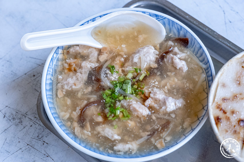 台南麻豆美食|阿助麻豆碗粿(麻豆助碗粿)|藏身麻豆中央市場內的百年老店|必吃推薦.菜單價格.交通地址