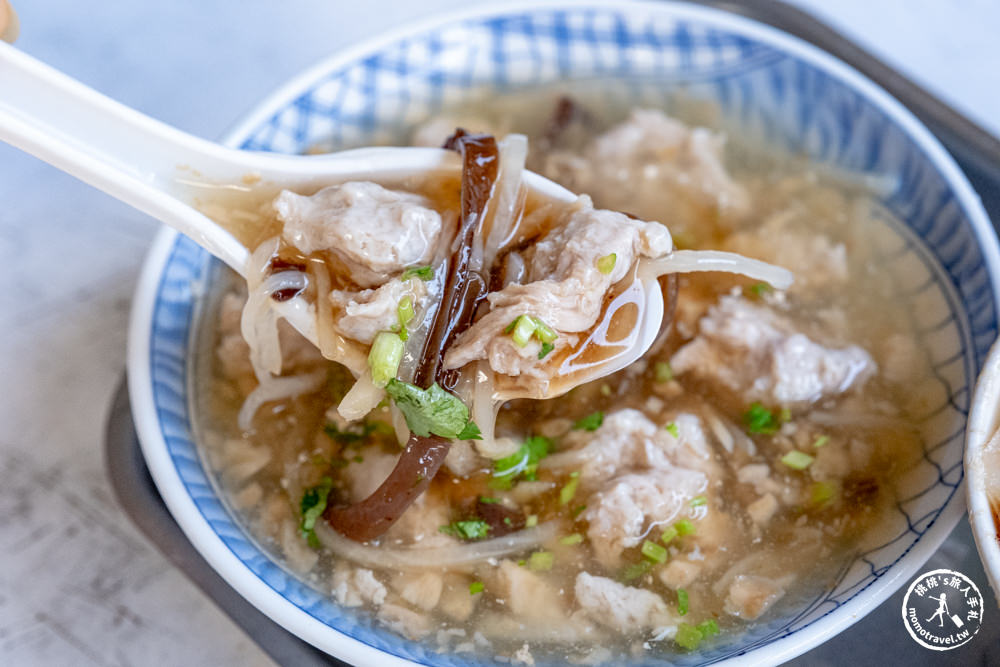 台南麻豆美食|阿助麻豆碗粿(麻豆助碗粿)|藏身麻豆中央市場內的百年老店|必吃推薦.菜單價格.交通地址