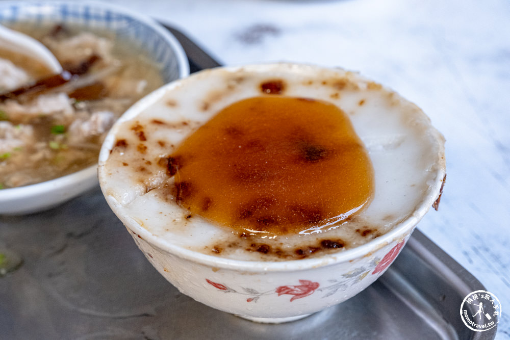 台南麻豆美食|阿助麻豆碗粿(麻豆助碗粿)|藏身麻豆中央市場內的百年老店|必吃推薦.菜單價格.交通地址