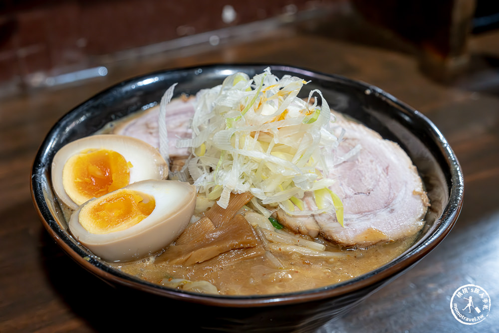 東京池袋美食|麵處花田池袋店-濃厚系味噌拉麵-爆炒蔬菜香氣逼人好吃推薦！(有菜單價格)