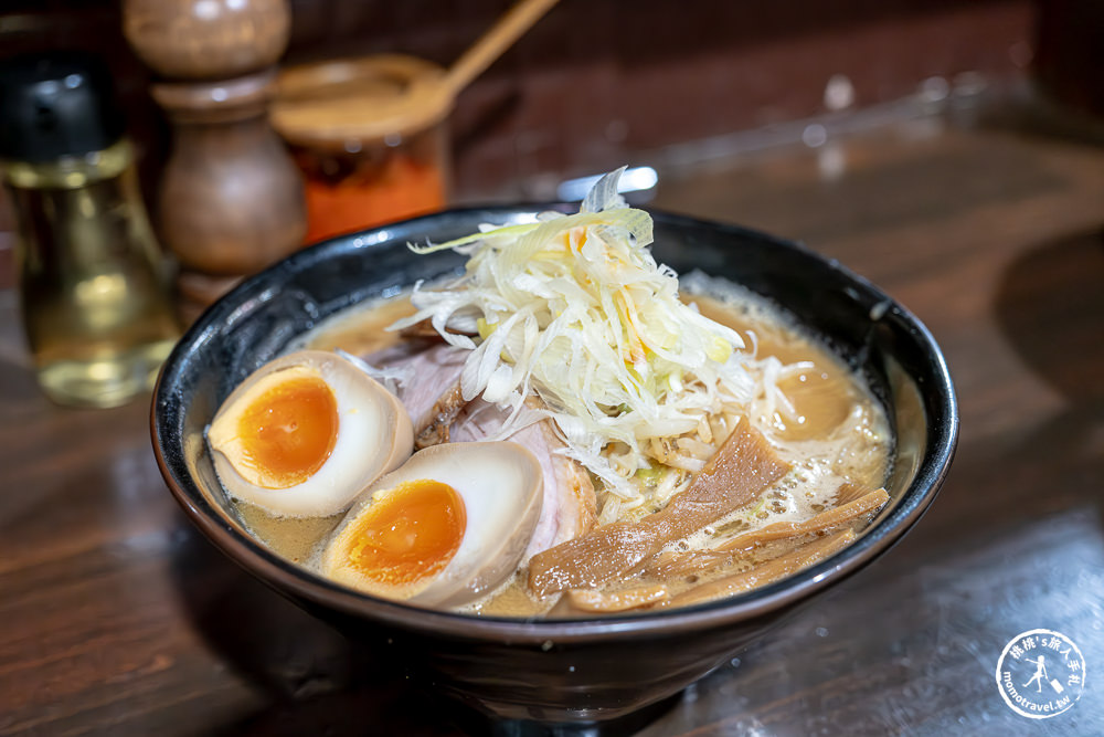 東京池袋美食|麵處花田池袋店-濃厚系味噌拉麵-爆炒蔬菜香氣逼人好吃推薦！(有菜單價格)