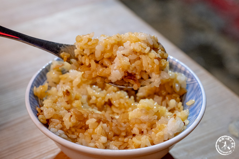 台南中西區美食|鼎富發豬油拌飯-生蛋黃拌飯吃才是正港吃法|藏身巷弄人氣排隊名店(營業時間.菜單價格)