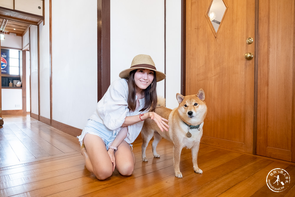 花蓮市區美食》柴犬陪你喝咖啡-咖逼小売所｜檢察長宿舍變身斗宅揀茶舍 (附菜單價格)