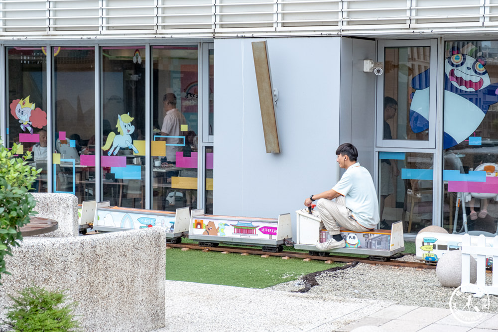 台南中西區住宿|和逸飯店 台南西門館-卡通頻道主題聯名|500坪親子遊戲設施免費玩(房型價格.入住心得)