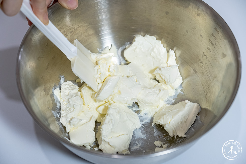 桃桃簡單料理-甜點食譜》巴斯克乳酪蛋糕│在家簡單做甜點，親子甜點DIY作法教學