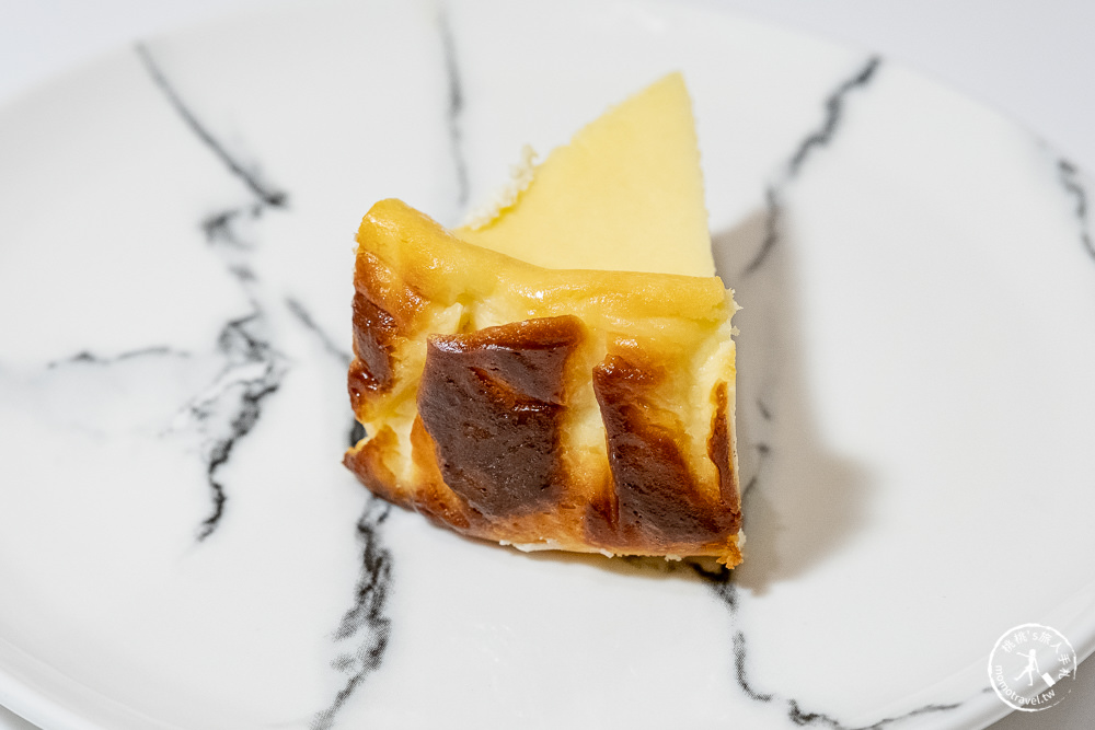 桃桃簡單料理-甜點食譜》巴斯克乳酪蛋糕│在家簡單做甜點，親子甜點DIY作法教學