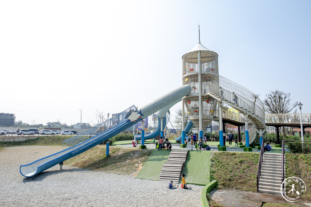 桃園觀音景點|水之丘主題公園 飼料桶溜滑梯|3層樓滑水道等級的刺激遊戲場|特色親子公園推薦