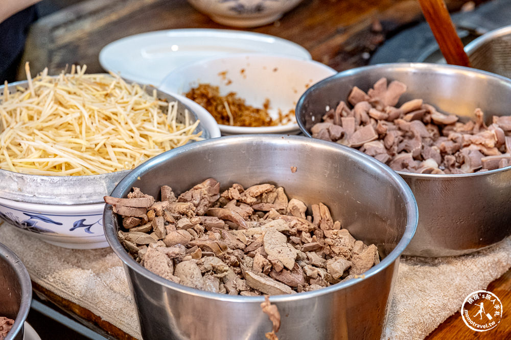 高雄鹽埕美食|鴨肉珍-在地人從小吃到大的65年傳統美味，高雄米其林推薦小吃(營業時間.菜單價格)