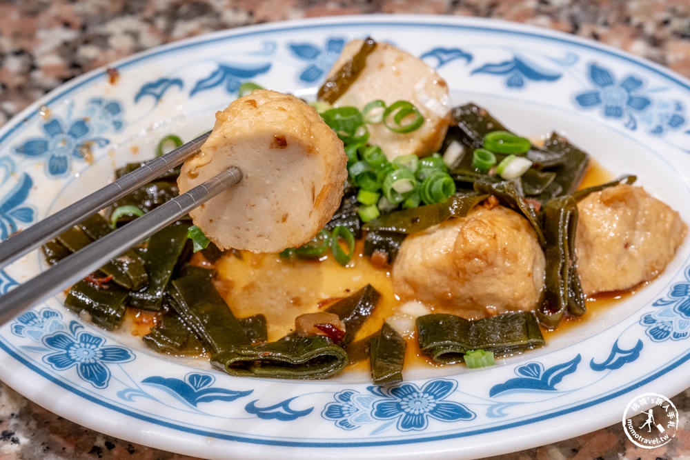 台南中西區美食|無名米糕(炮店米糕) 好吃推薦|米粒分明搭配魚鬆+肉燥，藏於巷弄依舊大排長龍(菜單價格.營業時間)
