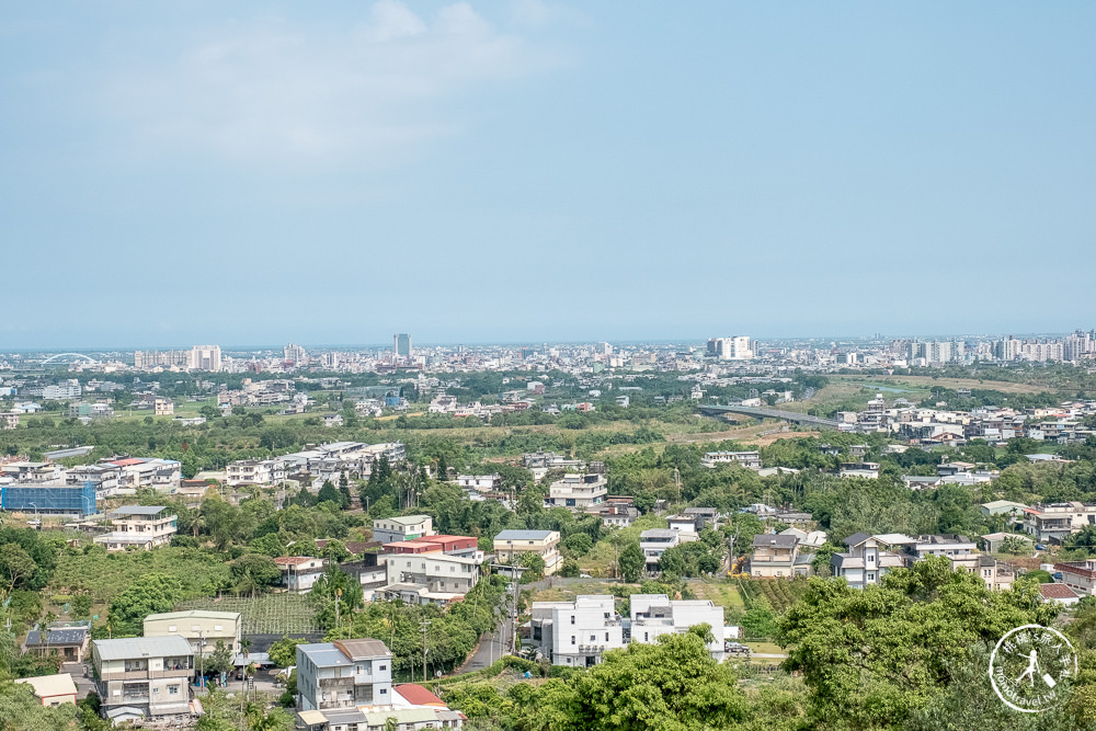 宜蘭員山美食|橘子咖啡 景觀餐廳|用餐低消不限時，從白天到夕陽，再接著看夜景!