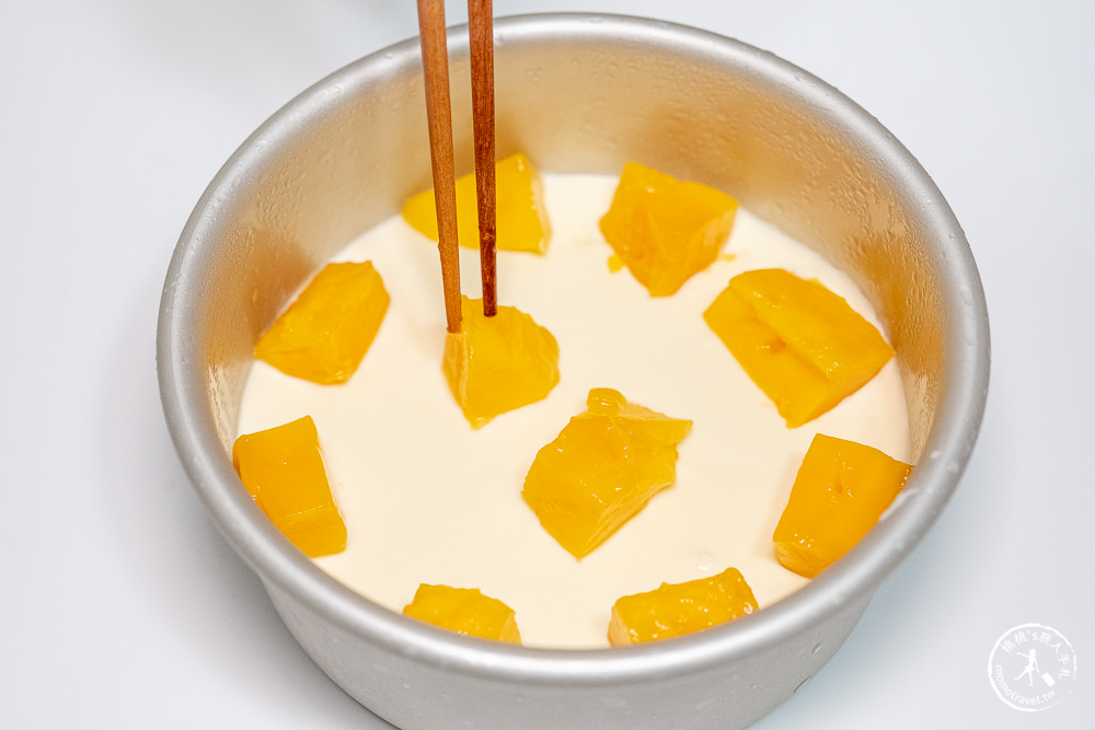 桃桃簡單料理-甜點食譜》芒果乳酪蛋糕(免烤箱)│在家簡單做甜點，親子甜點DIY作法教學