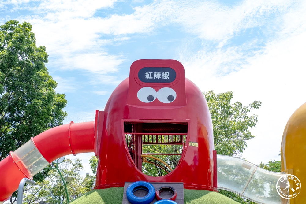 屏東南州景點|南州運動公園-外星寶寶資源回收桶變身趣味溜滑梯遊戲場親子公園