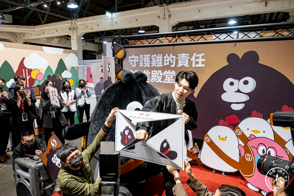 奧樂雞5週年快閃店》華山競選總部成立! 作者掰掰啾啾現身拉票~全民投票決定奧樂雞是雞?還是蛞蝓?