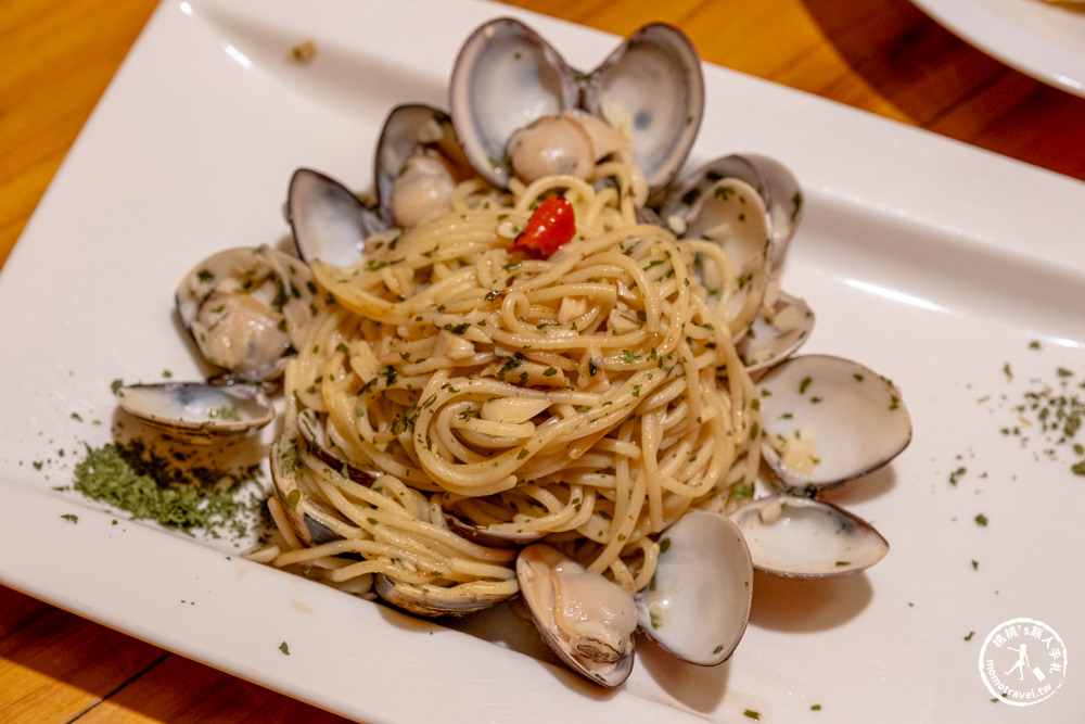 屏東恆春美食|墾丁AMY'S CUCINA 阿美披薩店-墾丁大街上人氣名店|雙色起司披薩好吃必點推薦(菜單價格.營業時間)