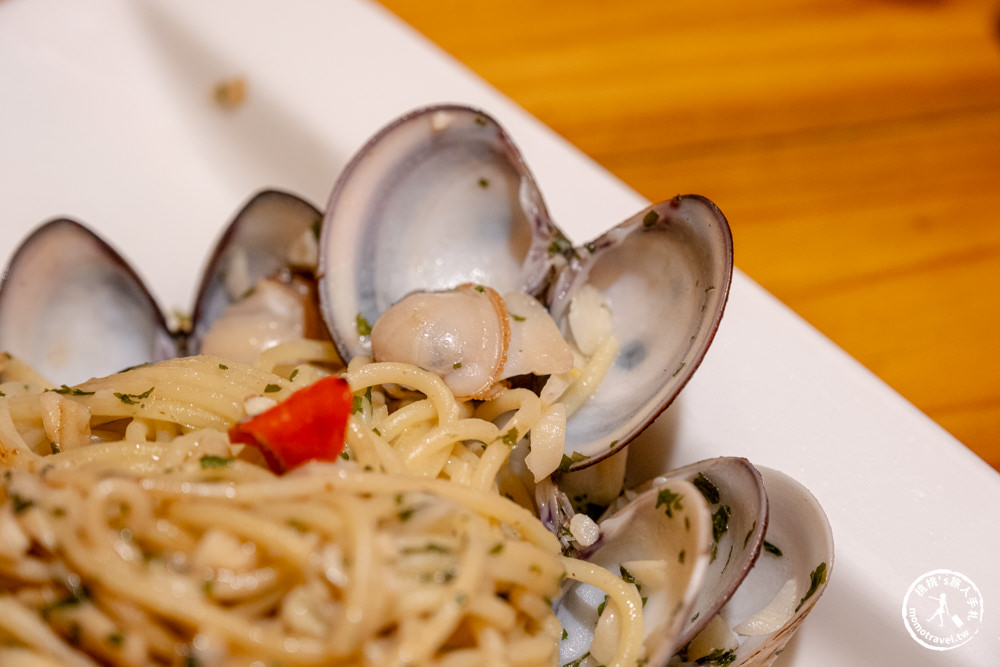 屏東恆春美食|墾丁AMY'S CUCINA 阿美披薩店-墾丁大街上人氣名店|雙色起司披薩好吃必點推薦(菜單價格.營業時間)