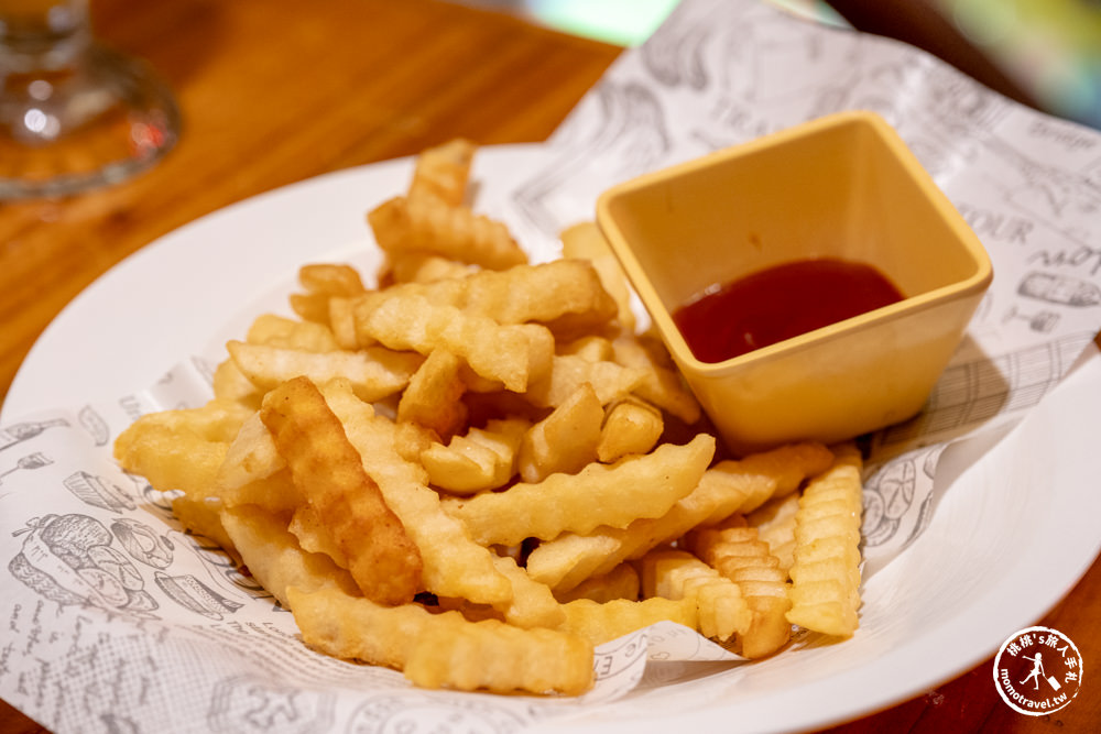 屏東恆春美食|墾丁AMY'S CUCINA 阿美披薩店-墾丁大街上人氣名店|雙色起司披薩好吃必點推薦(菜單價格.營業時間)