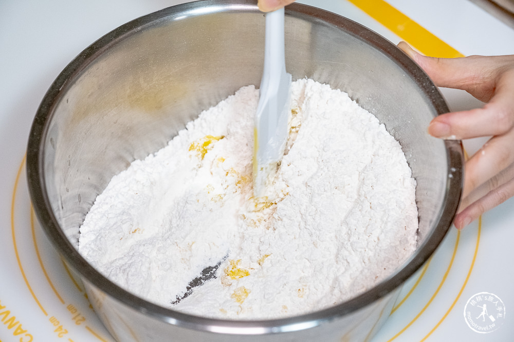 桃桃簡單料理-甜點食譜》綠豆椪(綠豆凸)做法│同場加映:滷肉綠豆椪 鹹味也好吃！