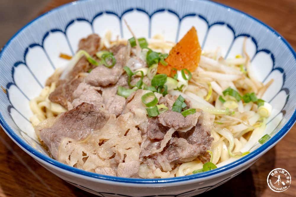 屏東恆春美食|寶順號-恆春老街20年老店牛肉麵飄香|墾丁順遊餐廳推薦(菜單價格.營業時間)