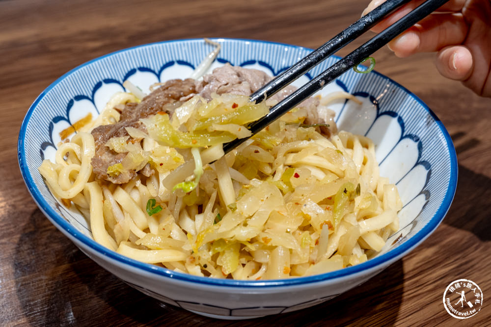 屏東恆春美食|寶順號-恆春老街20年老店牛肉麵飄香|墾丁順遊餐廳推薦(菜單價格.營業時間)