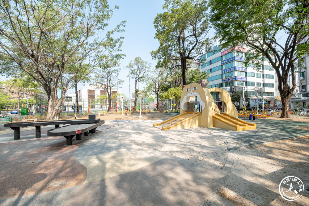 台南中西區景點|烏橋公園 大橘貓溜滑梯|台南親子公園推薦|藏金閣2館.前台南移民署旁