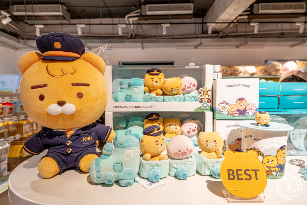 快閃店|KAKAO FRIENDS華山期間限定店(免門票)|機車萊恩巨型公仔快來拍！(展期.看點.周邊商品)
