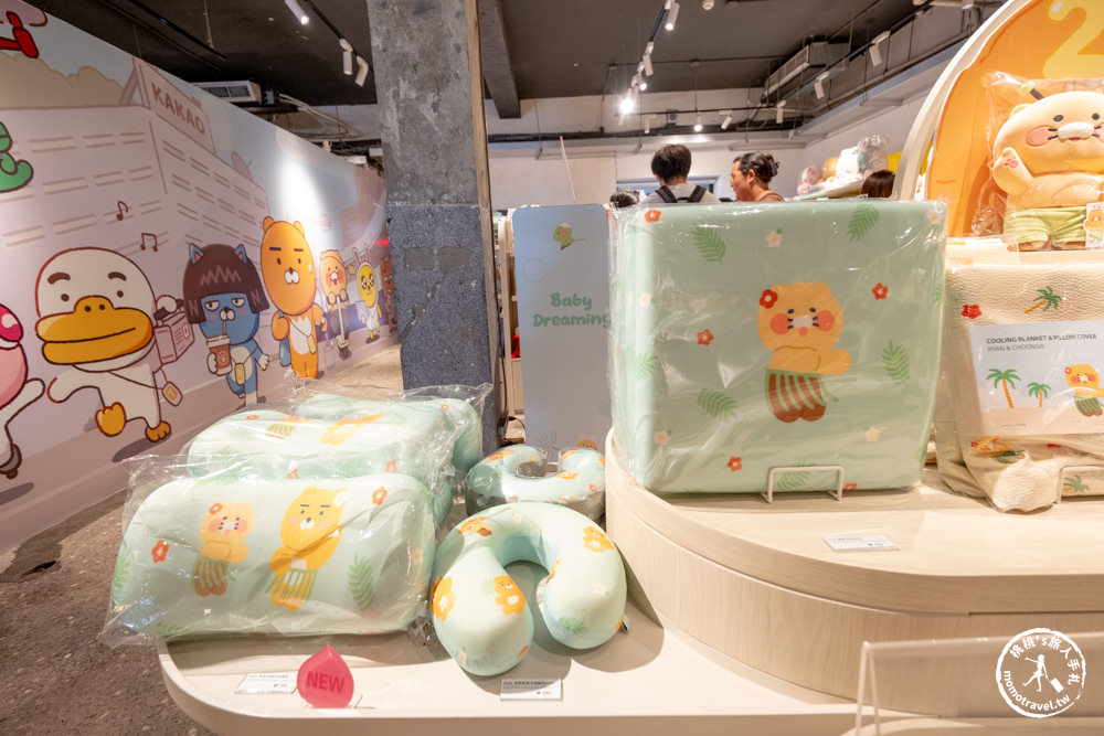 快閃店|KAKAO FRIENDS華山期間限定店(免門票)|機車萊恩巨型公仔快來拍！(展期.看點.周邊商品)