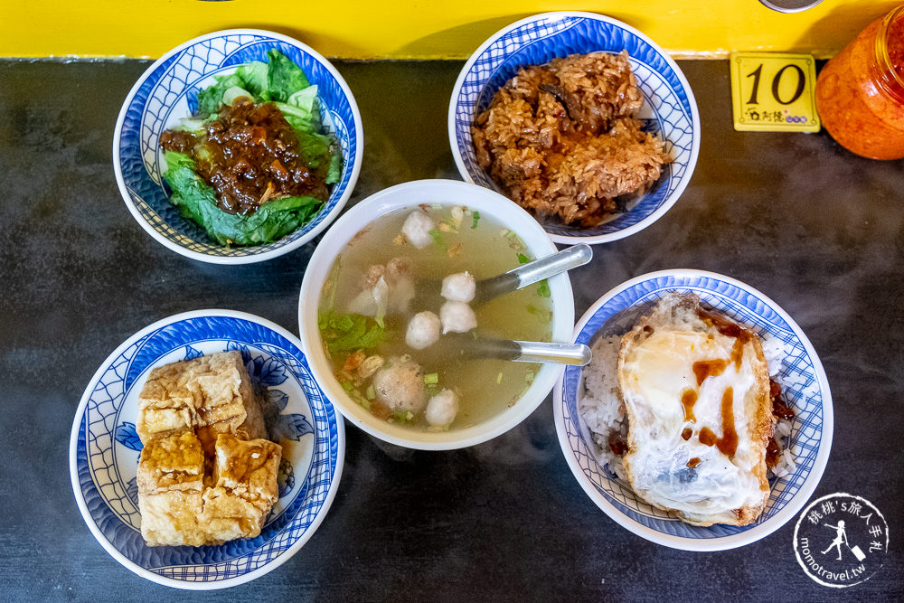 宜蘭五結美食》阿德早午餐│在地人推薦！就是這碗油飯、魯肉飯加蛋