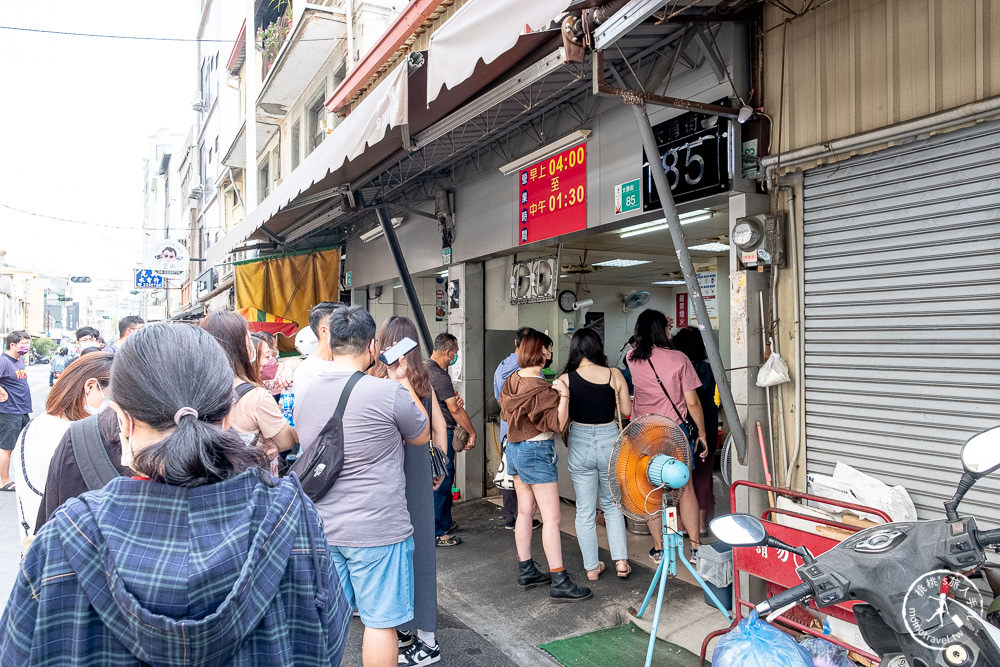 台南中西區美食|大勇街無名鹹粥|爆料鹹粥+虱目魚+蚵仔 百元不到佛心價推薦！