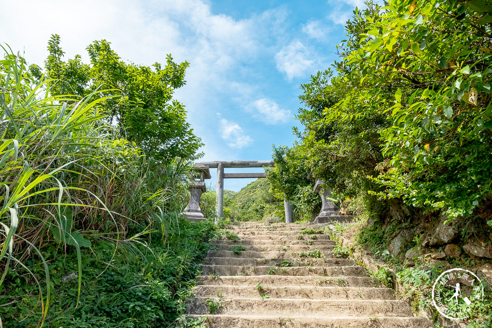 新北瑞芳景點》金瓜石黃金神社│步道鳥居石燈籠 重現百年遺跡