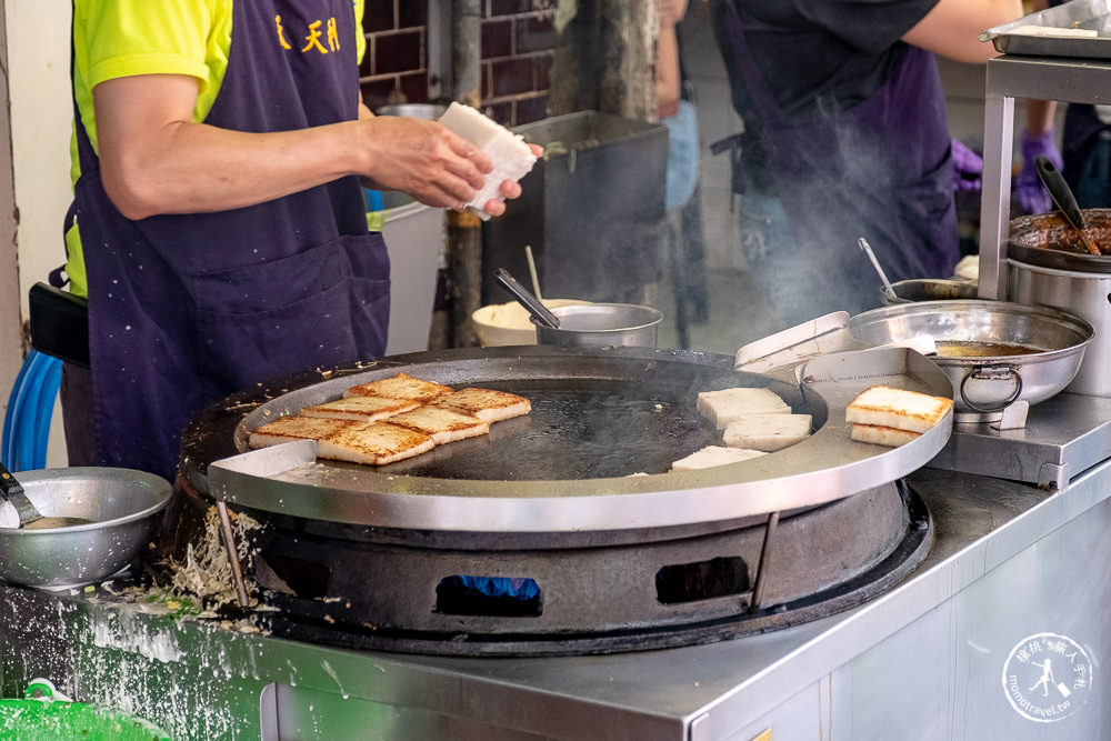 台北西門町美食》天天利美食坊│台北三大滷肉飯之一，日韓觀光客都指定來吃！(菜單價格)