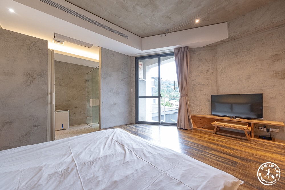 南投魚池住宿|日月潭山慕藝旅 Sun Moon Inn-質感清水模.陽光綠植.還有療癒超美的天井大廳