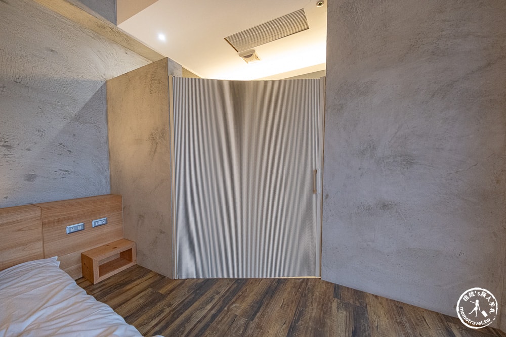 南投魚池住宿|日月潭山慕藝旅 Sun Moon Inn-質感清水模.陽光綠植.還有療癒超美的天井大廳