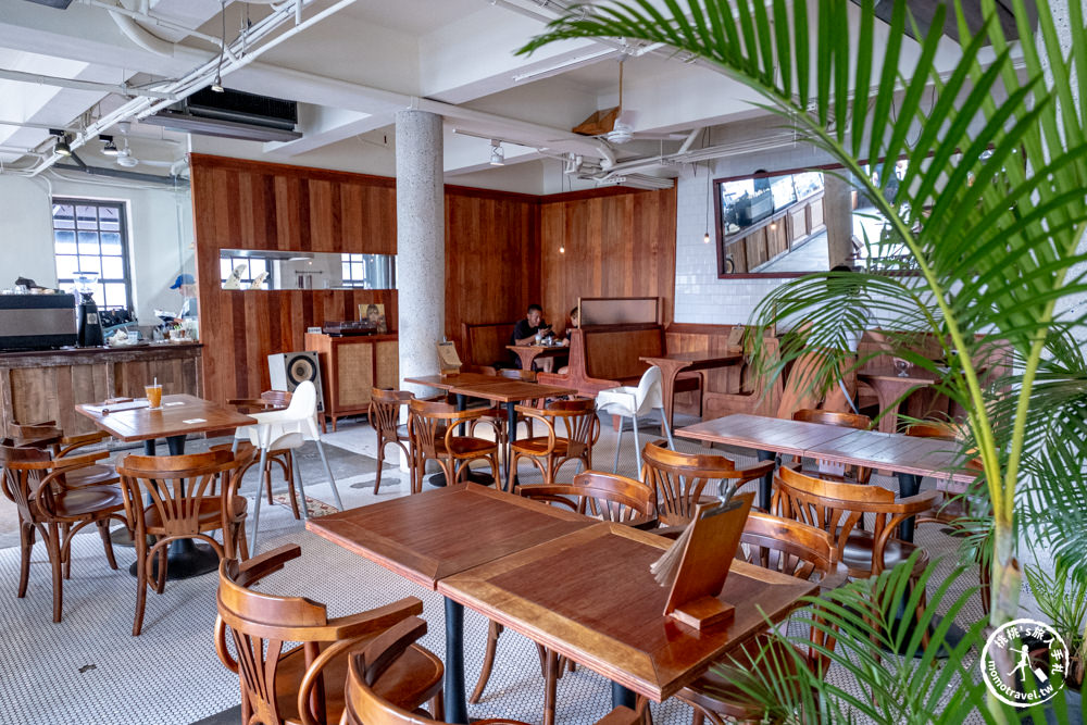 屏東恆春美食|波波廚房-美味義式餐酒館藏老宅|墾丁避暑冷氣餐廳．室內雨天備案推薦(菜單價格.營業時間)