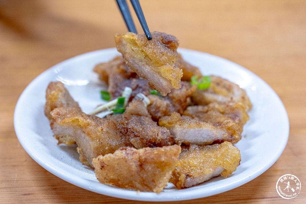 南投市美食|橋頭邊肉圓-在地50年老字號，大推加特製辣醬更美味(菜單價格.營業時間)