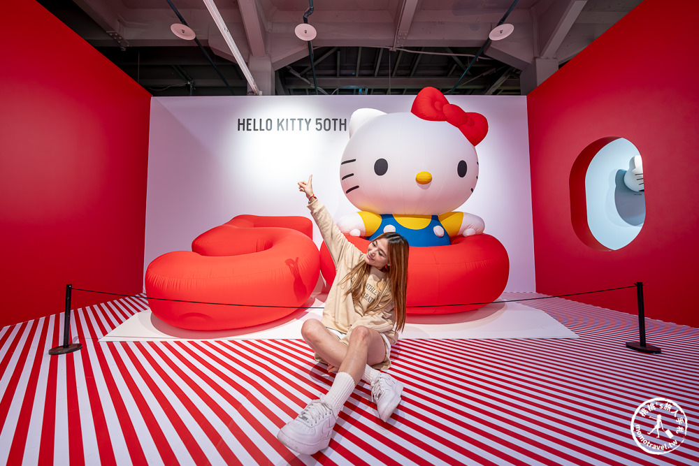 台北展覽|HELLO KITTY 50週年特展:與未來做朋友吧|衝破天花板!兩層樓高巨型Kitty 現身華山(展期.門票.周邊商品)