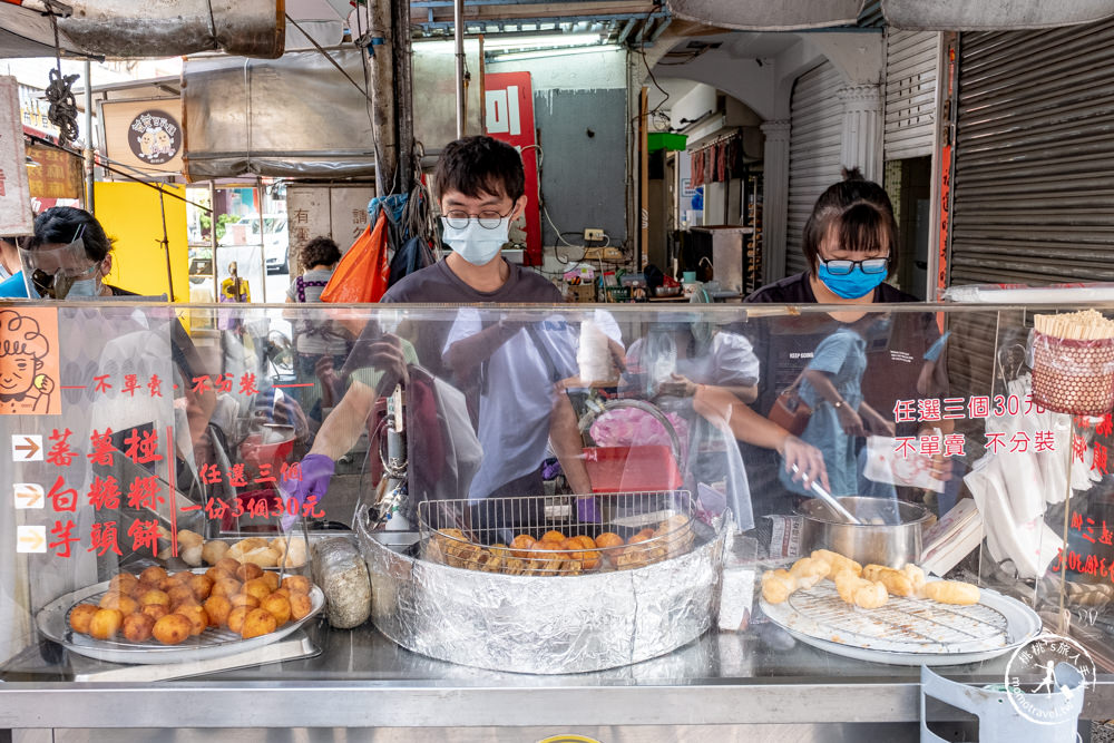 台南中西區美食|林家白糖粿.蕃薯椪.芋頭餅|國華街附近市場必吃這一攤!!!