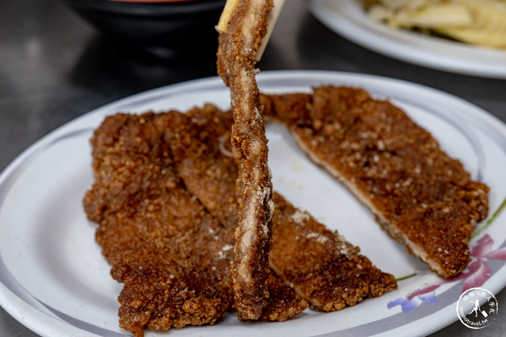 嘉義西區美食|蕭老師火雞肉飯|火雞肉飯.雞片飯都好吃!內用外帶都超多人~(菜單價格.交通停車)