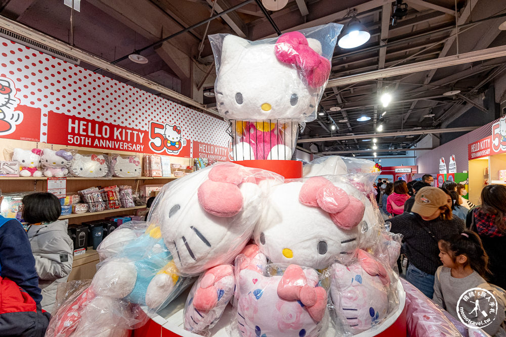 台北展覽|HELLO KITTY 50週年特展:與未來做朋友吧|衝破天花板!兩層樓高巨型Kitty 現身華山(展期.門票.周邊商品)