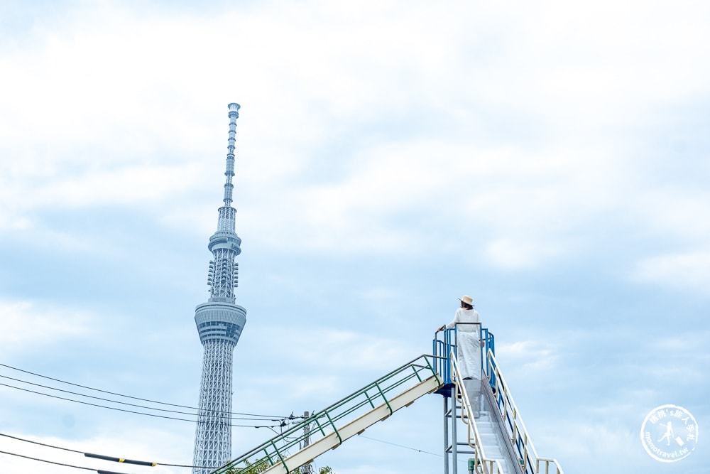 東京墨田區景點|京島南公園-登上超高溜滑梯與晴空塔同框-押上站周邊推薦