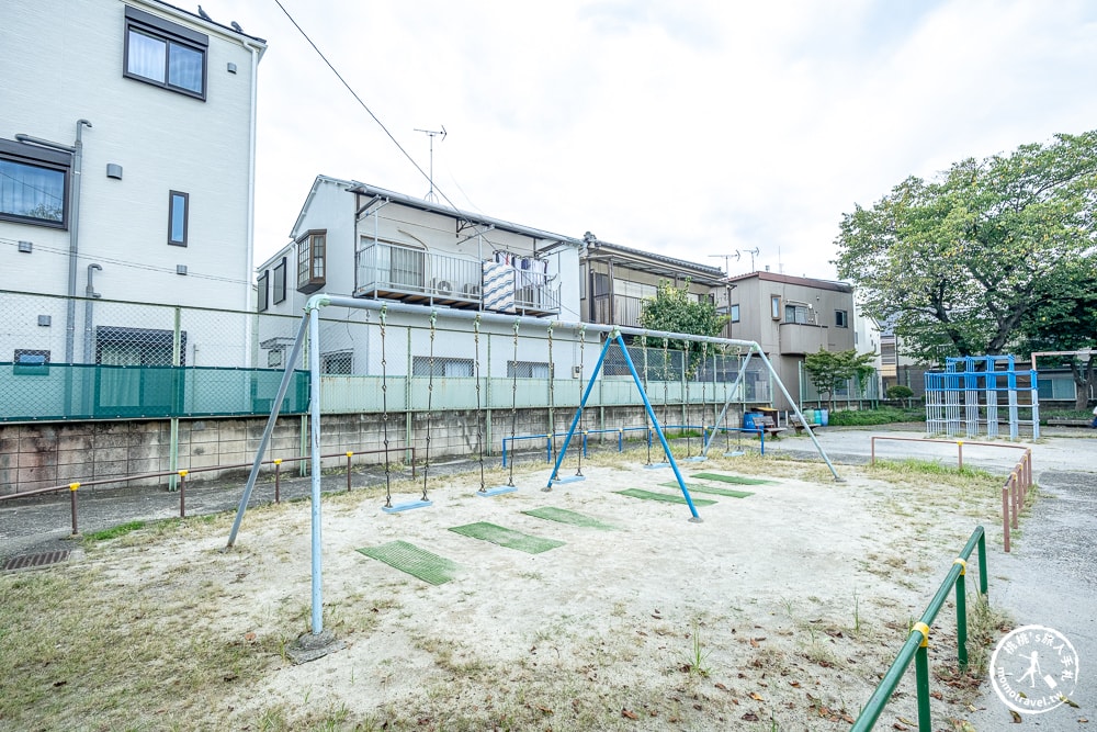 東京墨田區景點|京島南公園-登上超高溜滑梯與晴空塔同框-押上站周邊推薦