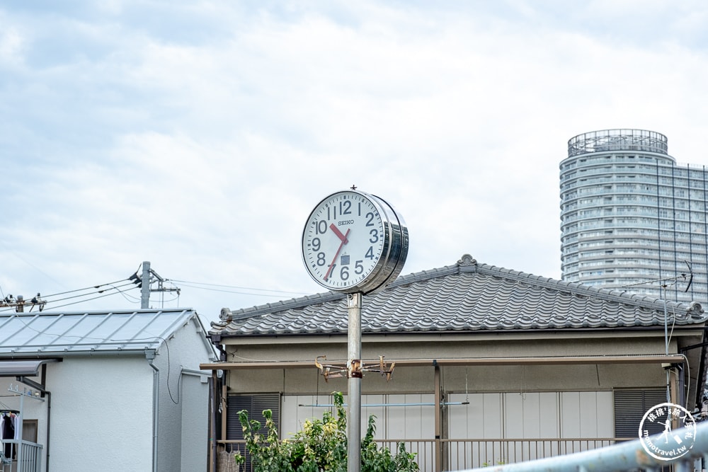 東京墨田區景點|京島南公園-登上超高溜滑梯與晴空塔同框-押上站周邊推薦