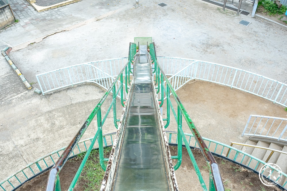東京墨田區景點|京島南公園-登上超高溜滑梯與晴空塔同框-押上站周邊推薦