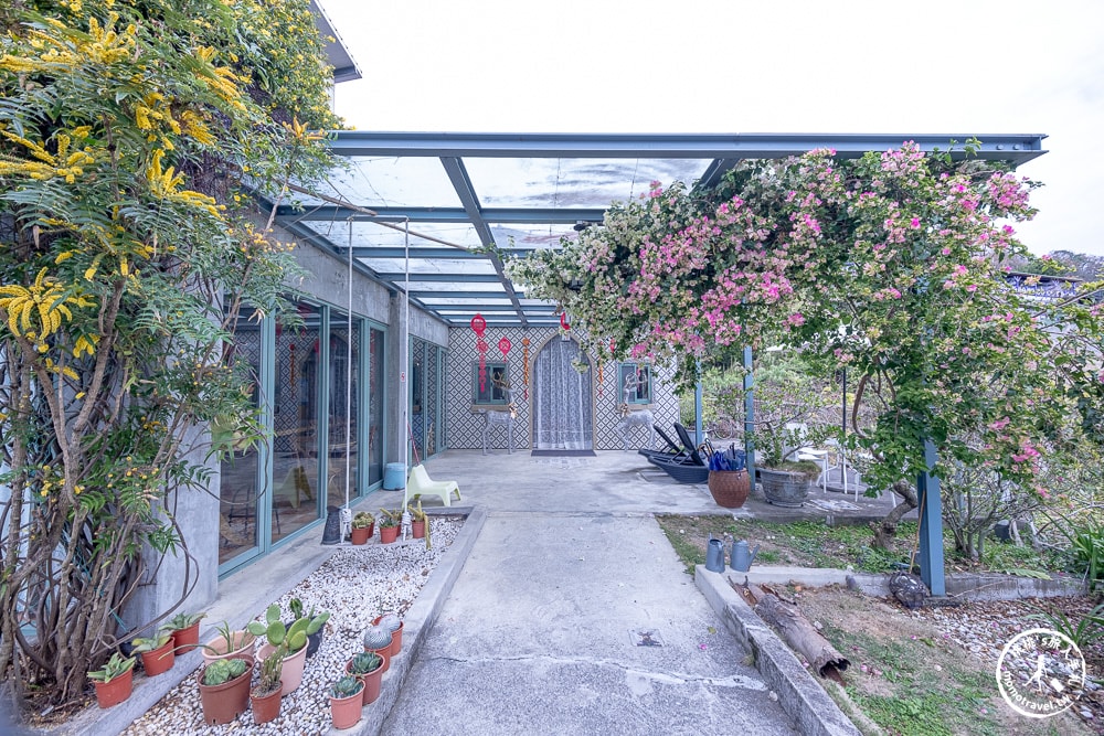 南投清境住宿|麋鹿遇見松鼠-發現山中的精靈小屋|房內有景觀陽台(房型價格.入住心得)