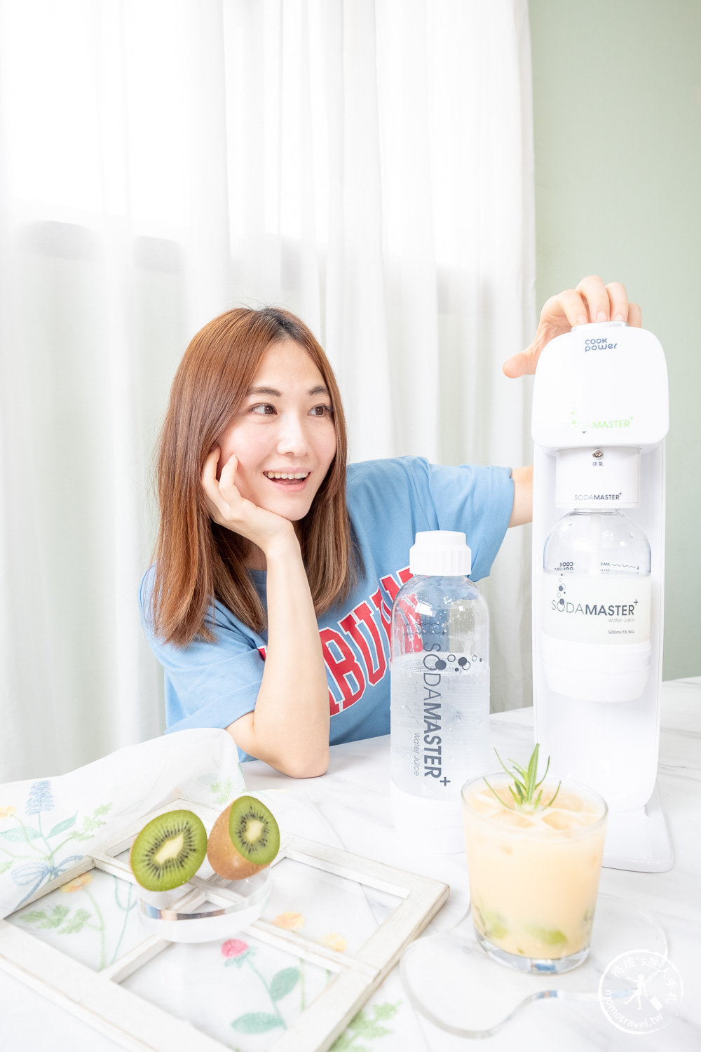 鍋寶氣泡水機團購|可直接打果汁.酒.茶.運動飲料|萬用的氣泡水機SODAMASTER+ 好評開箱!!