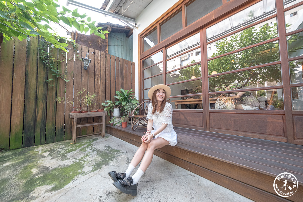 嘉義西區美食|霜空珈琲-老宅改造的療癒系空間,享受午後陽光與質感甜點(營業時間.菜單價格) 嘉義西區美食|霜空珈琲-老宅改造的療癒系空間,享受午後陽光與質感甜點(營業時間.菜單價格)