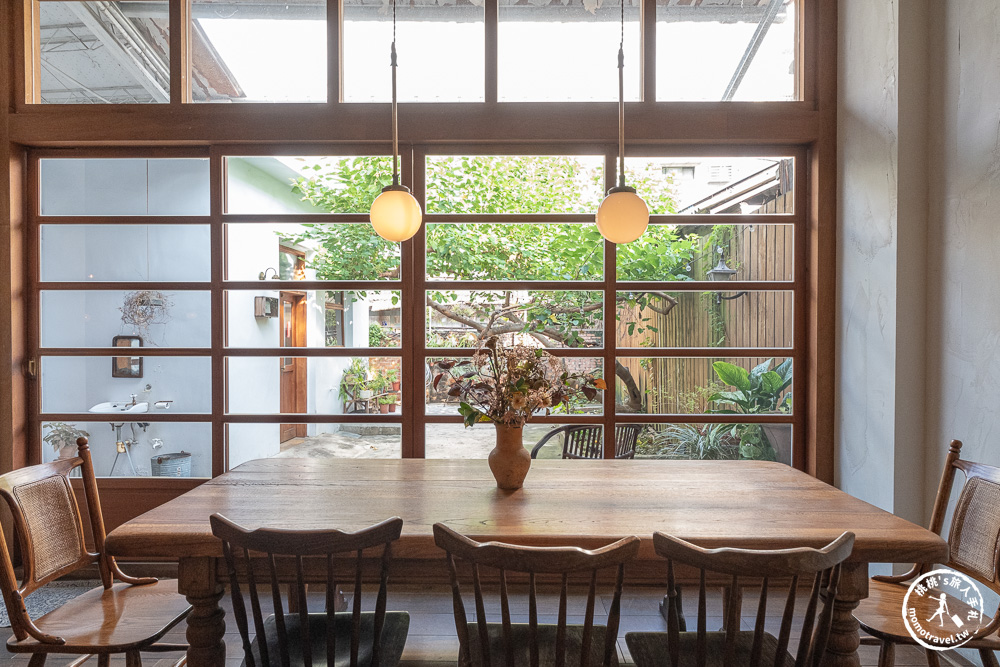 嘉義西區美食|霜空珈琲-老宅改造的療癒系空間,享受午後陽光與質感甜點(營業時間.菜單價格) 嘉義西區美食|霜空珈琲-老宅改造的療癒系空間,享受午後陽光與質感甜點(營業時間.菜單價格)