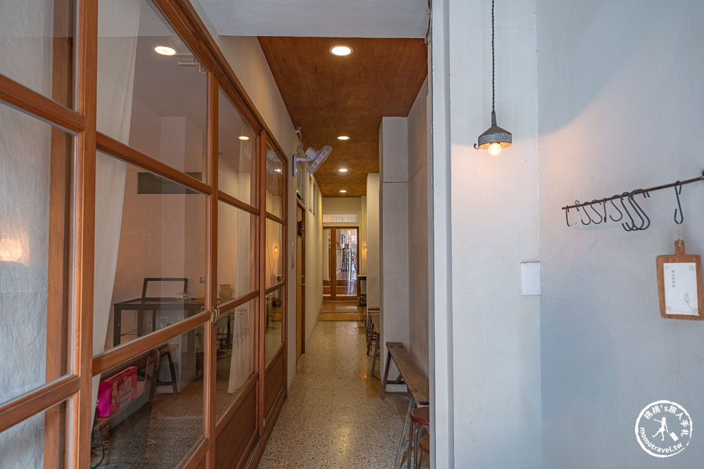 嘉義西區美食|霜空珈琲-老宅改造的療癒系空間,享受午後陽光與質感甜點(營業時間.菜單價格) 嘉義西區美食|霜空珈琲-老宅改造的療癒系空間,享受午後陽光與質感甜點(營業時間.菜單價格)