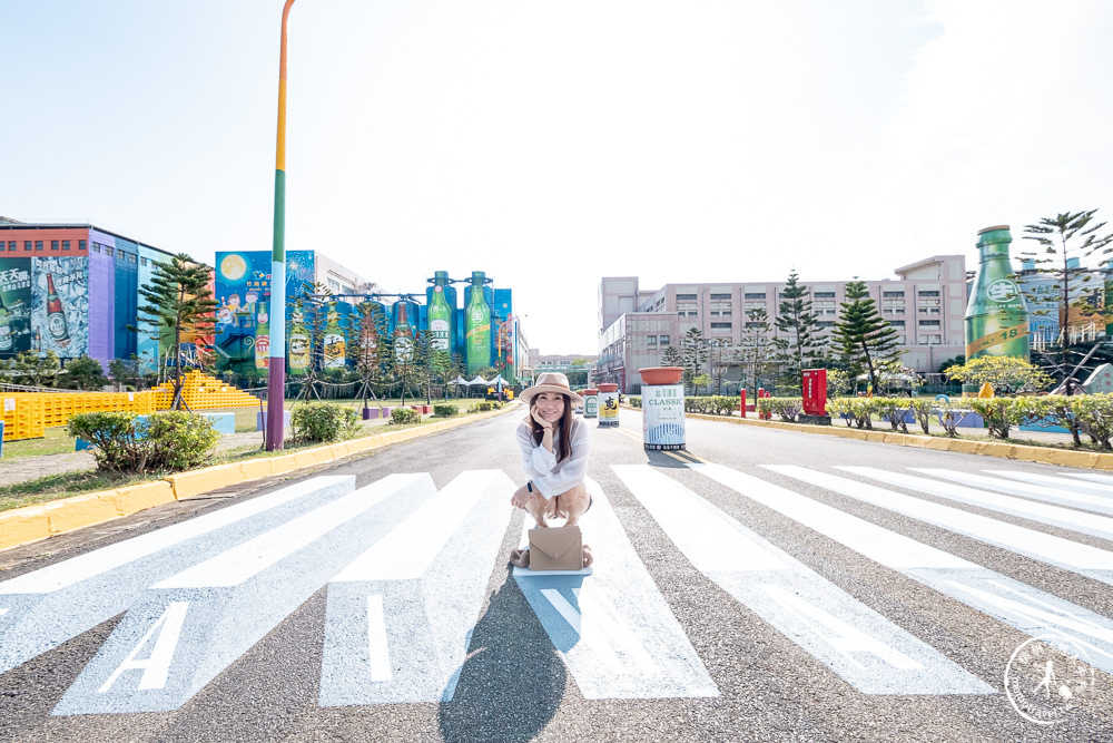 苗栗竹南景點》竹南啤酒廠2021新增拍照點(免門票)│啤酒公園五層樓高巨大啤酒瓶來這拍！