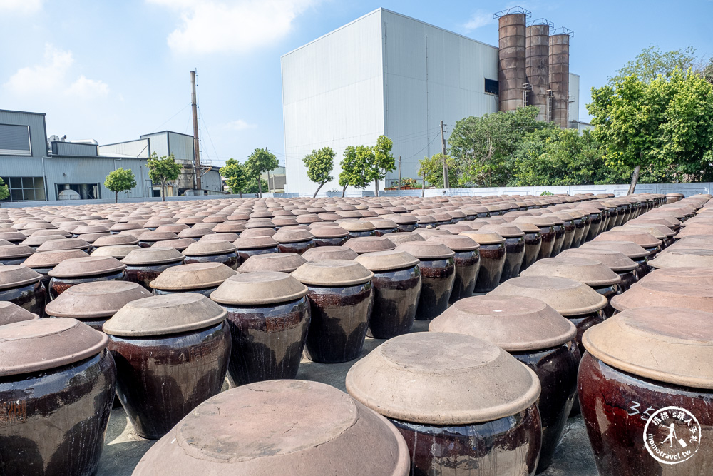 雲林西螺景點|瑞春醬油觀光工廠(免門票)全台最大「2500甕」曬甕場!獨家黑豆醬油冰淇淋必吃推薦 雲林西螺景點|瑞春醬油觀光工廠(免門票)全台最大「2500甕」曬甕場!獨家黑豆醬油冰淇淋必吃推薦